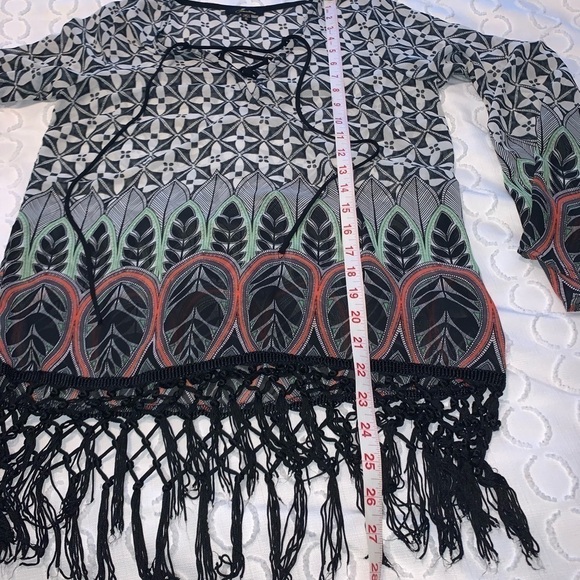 WOMEN'S Monteau Small fringe Top - Picture 6 of 6